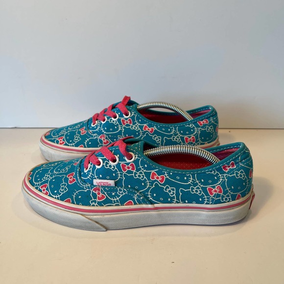 Hello Kitty x VANS Spring/Summer 2012 Collection Women US 7 - Picture 3 of 8